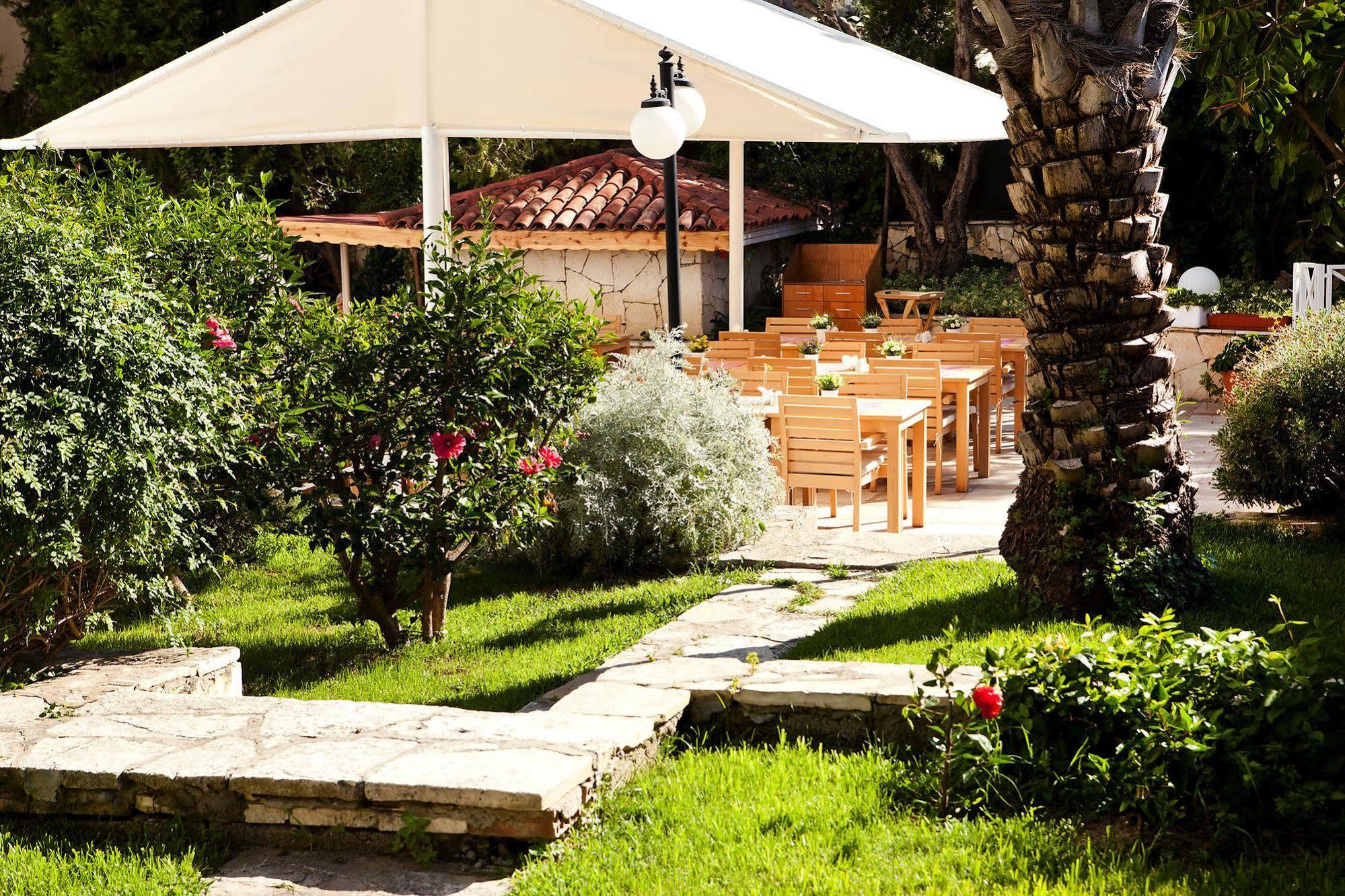 Villa Adora Beach Side Exterior foto